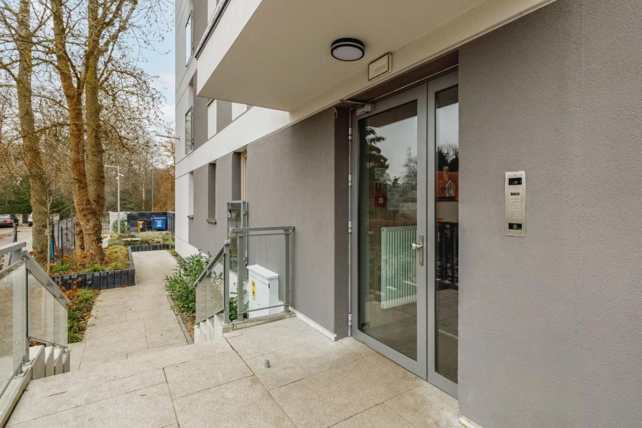 Green Square Apartment With Balcony Swinoujscie By Noclegi Renters Bagian luar foto