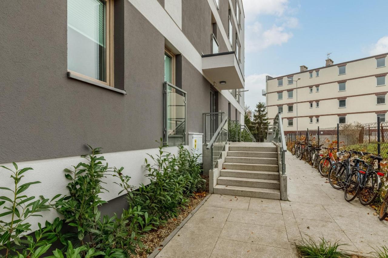 Green Square Apartment With Balcony Swinoujscie By Noclegi Renters Bagian luar foto
