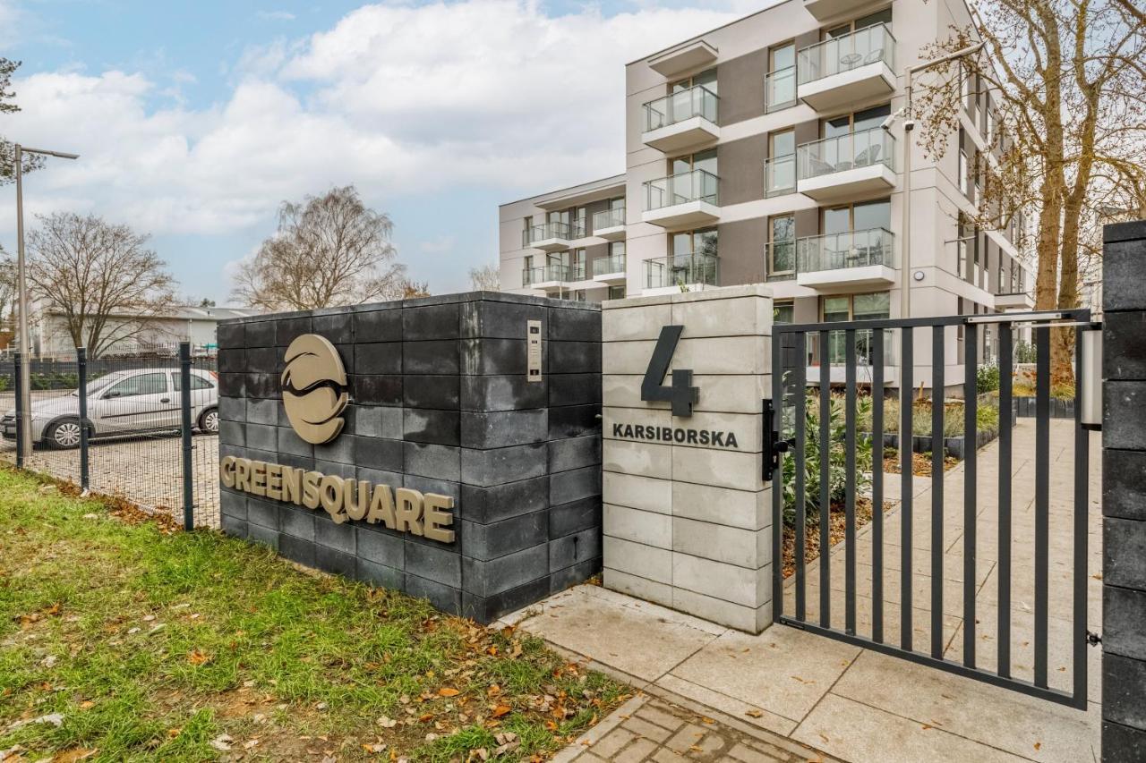 Green Square Apartment With Balcony Swinoujscie By Noclegi Renters Bagian luar foto