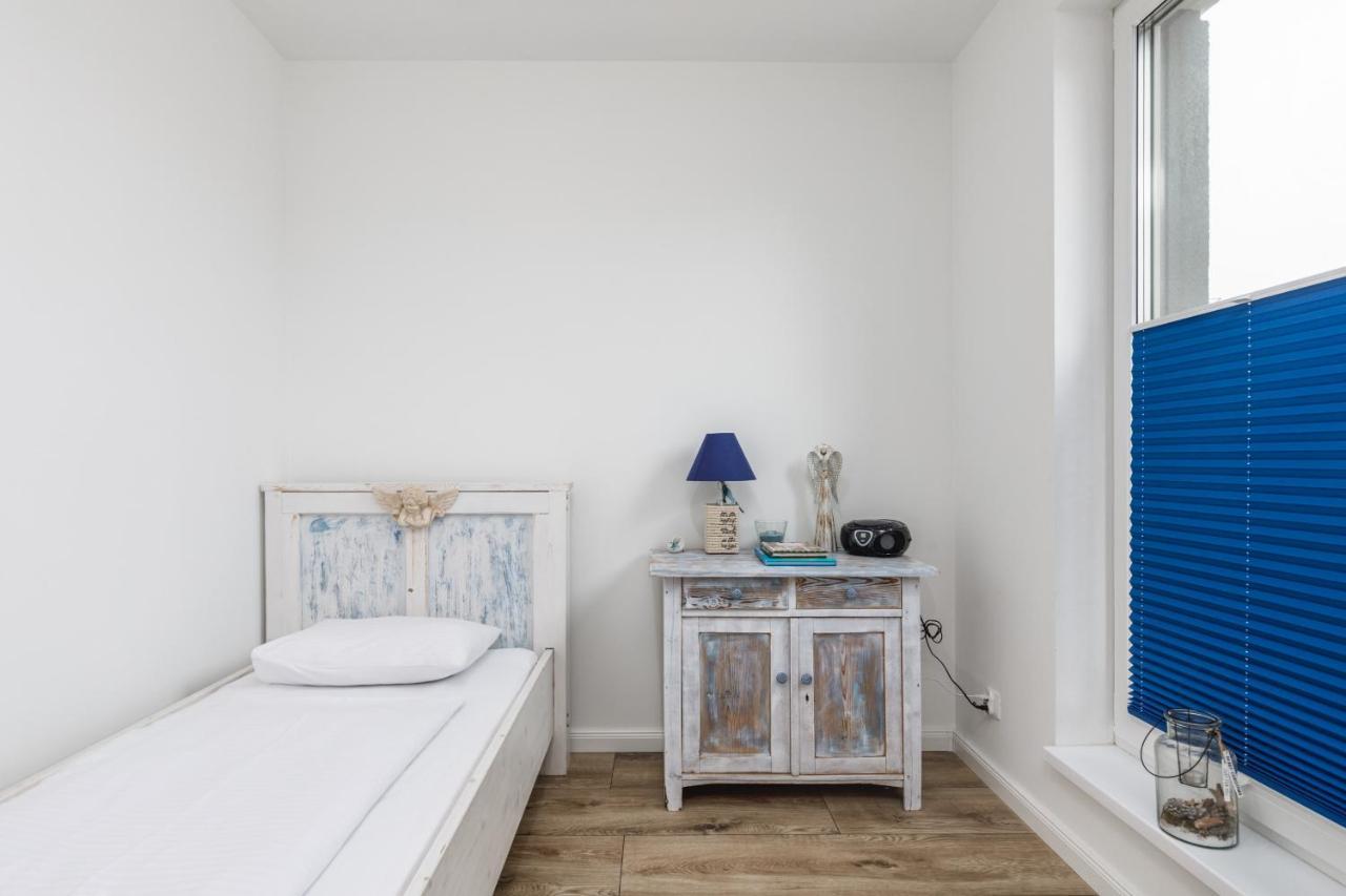 Green Square Apartment With Balcony Swinoujscie By Noclegi Renters Bagian luar foto